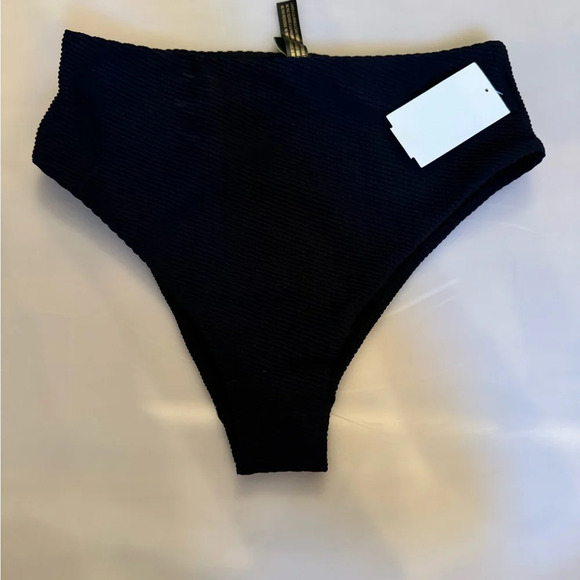 ViX Swimwear Maiori Bela High Waist Bikini Bottoms Color: Black Size Med $108.00
